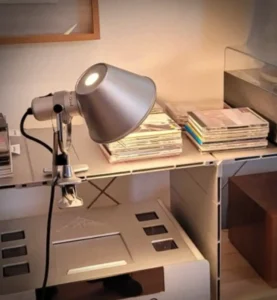 아르떼미데 톨로메오 마이크로 핀자 조명 정품 실물 및 집게 디테일 이미지